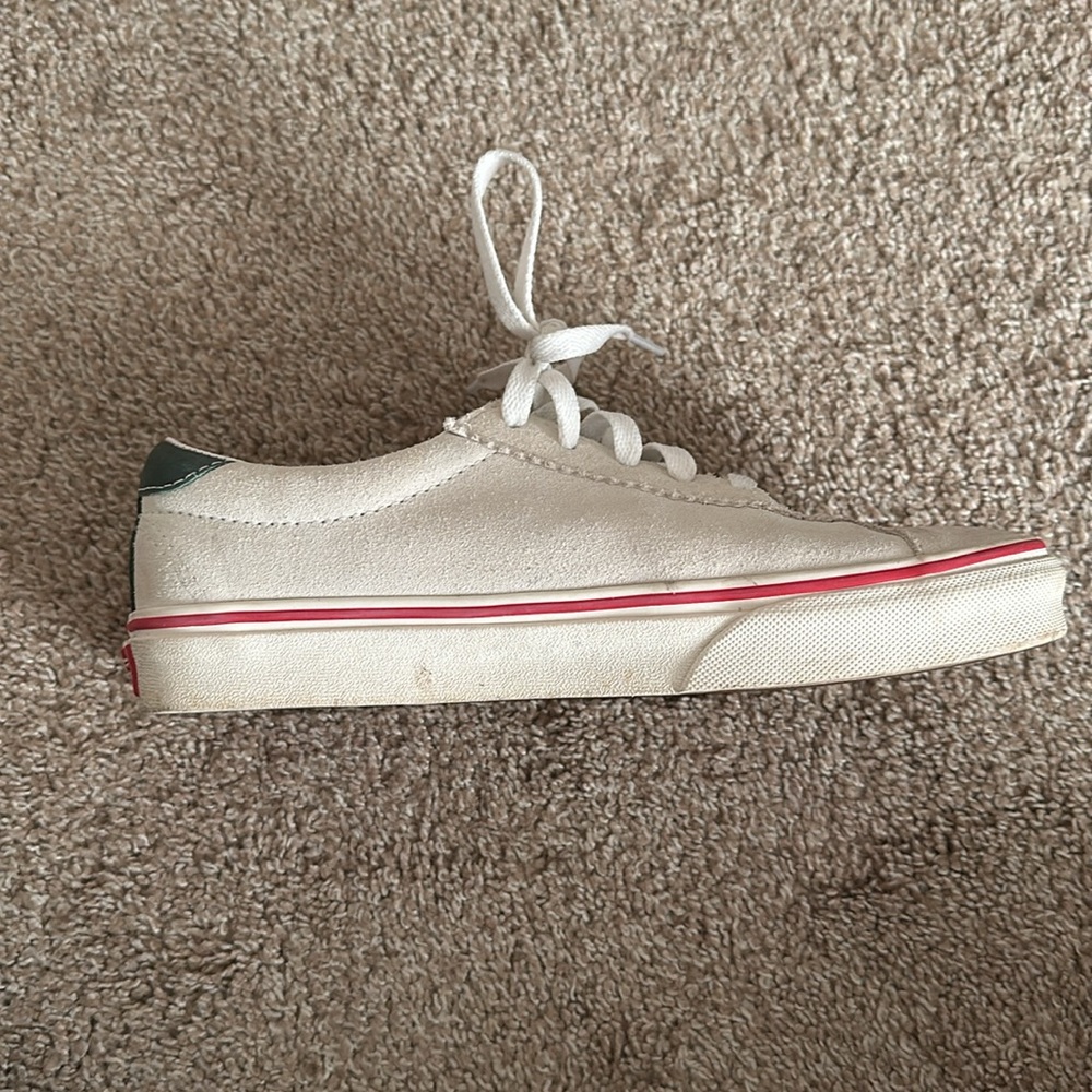 Vans - Picture 5 of 7